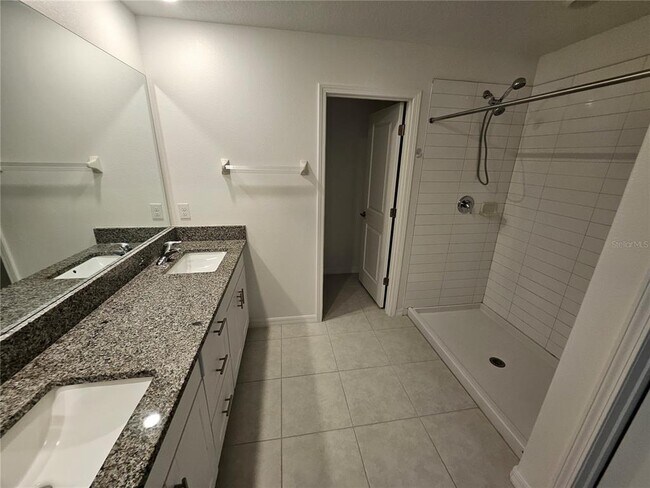 Building Photo - 12751 Weston Oaks Ln