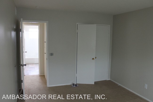 Building Photo - 247 Alestar St