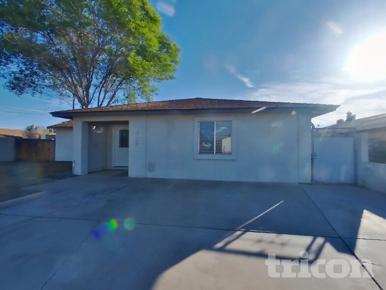 Primary Photo - 1005 S Solomon