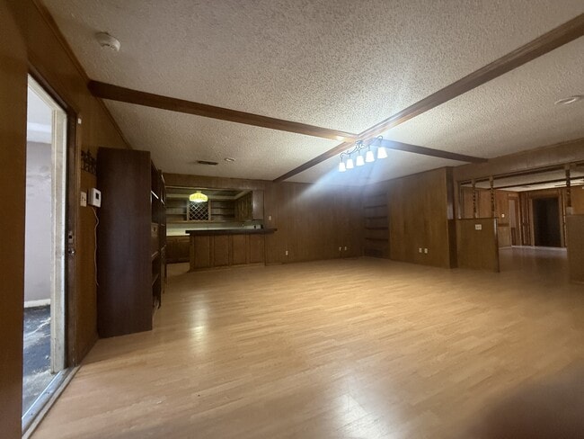 Building Photo - 716 S Houston St