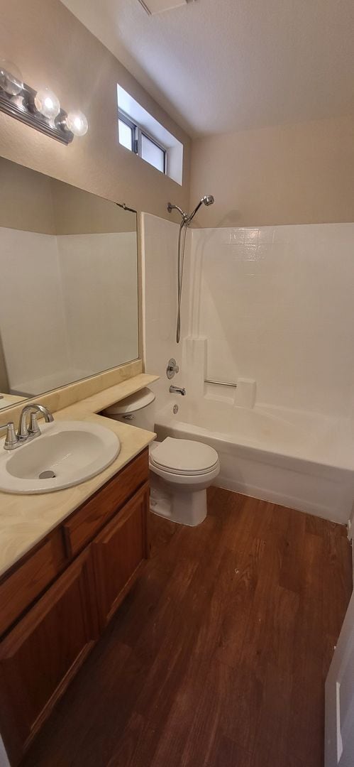 Building Photo - 4 Bedroom, 3 Bath Cul-de-Sac in Hemet