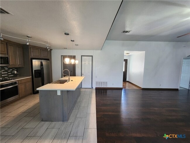 Building Photo - 4302 Neta Dr