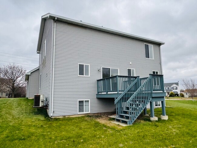 Building Photo - 408 Clifton Ln