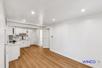 Building Photo - 372 Avalon Dr