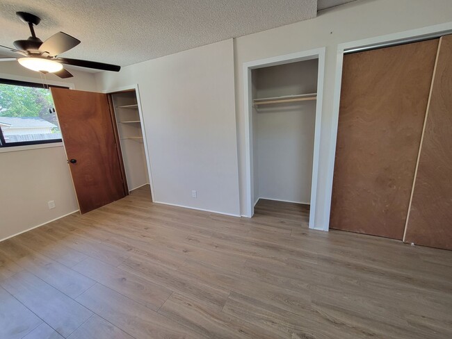 Building Photo - UPDATED Thurston 3 Bedroom HOME with LARGE...