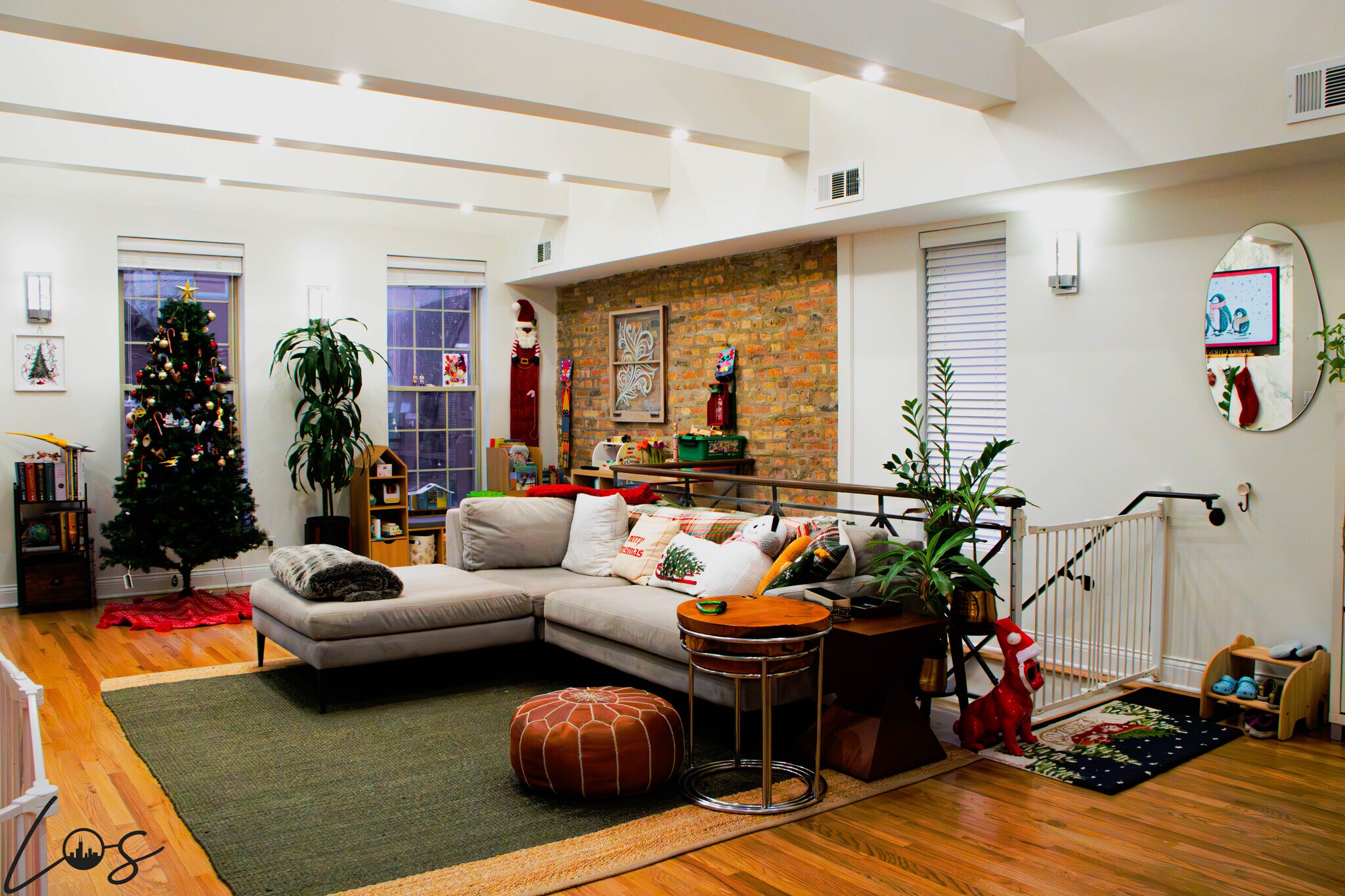 Building Photo - 1023 N Winchester Ave