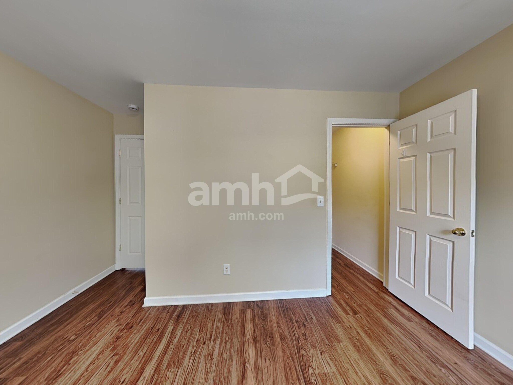 Building Photo - 302 Forest Bend Dr