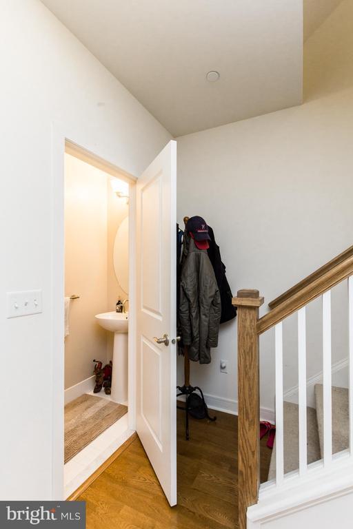 Building Photo - 207 Brinley Ct