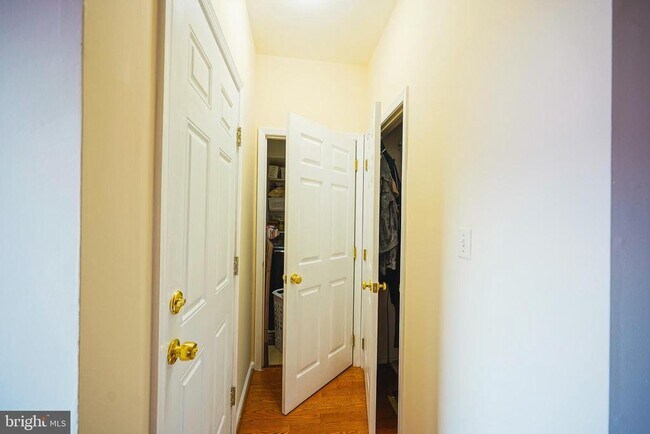 Building Photo - 443 Tuvira Ln