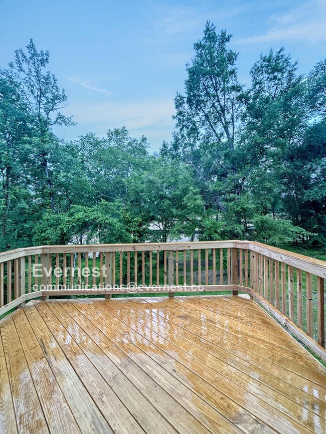 Building Photo - 307 Pawley Dr
