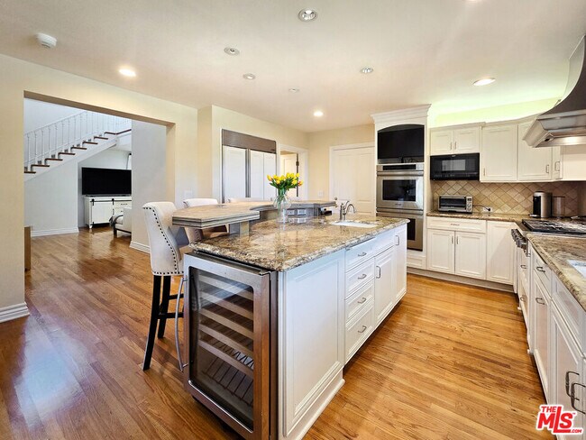 Building Photo - 3690 Crownridge Dr
