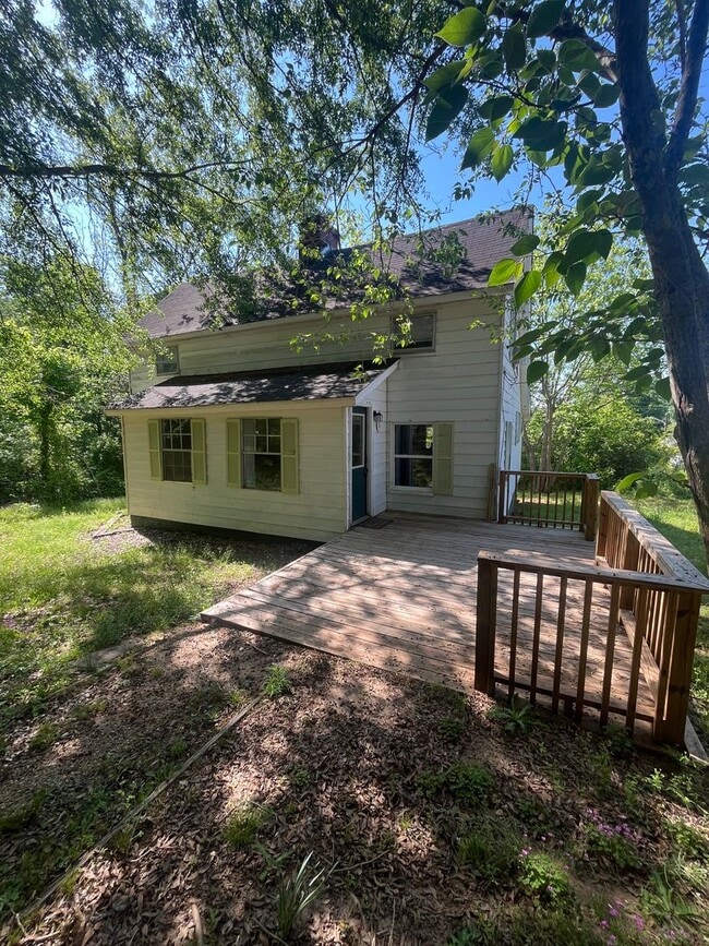 Building Photo - 3 McGowan St