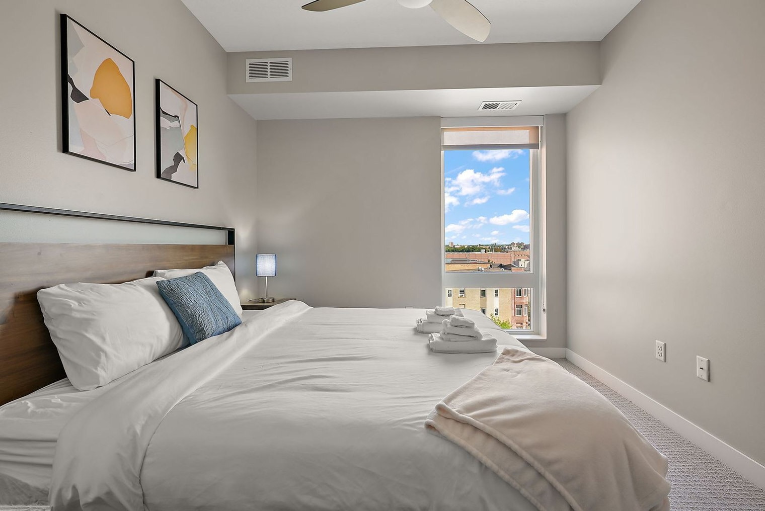 Building Photo - 1410 Nicollet Ave