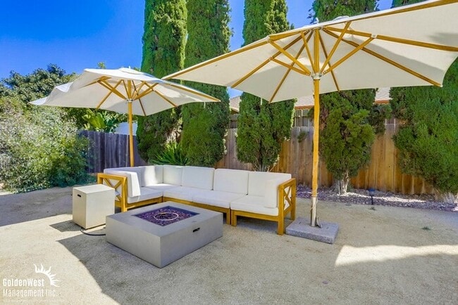 Building Photo - Beautiful 3Bdm 2Ba Home in Oceanside!