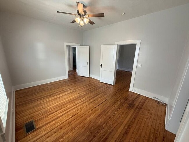 Building Photo - Pensacola - East Hill - 2 Bedroom, 1 Bathroom
