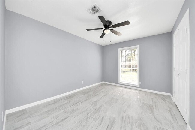 Building Photo - 5103 Karu Dr