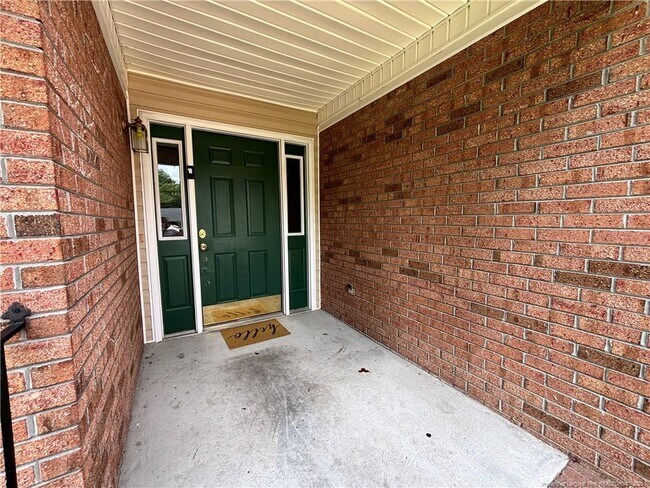 Building Photo - 3024 Coachway Dr
