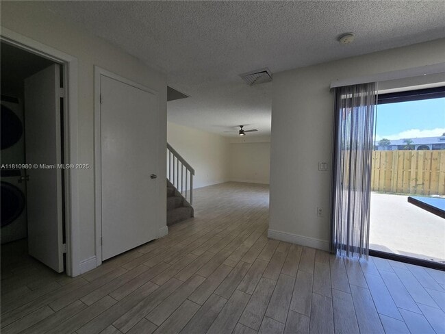 Building Photo - 824 Blue Ridge Cir