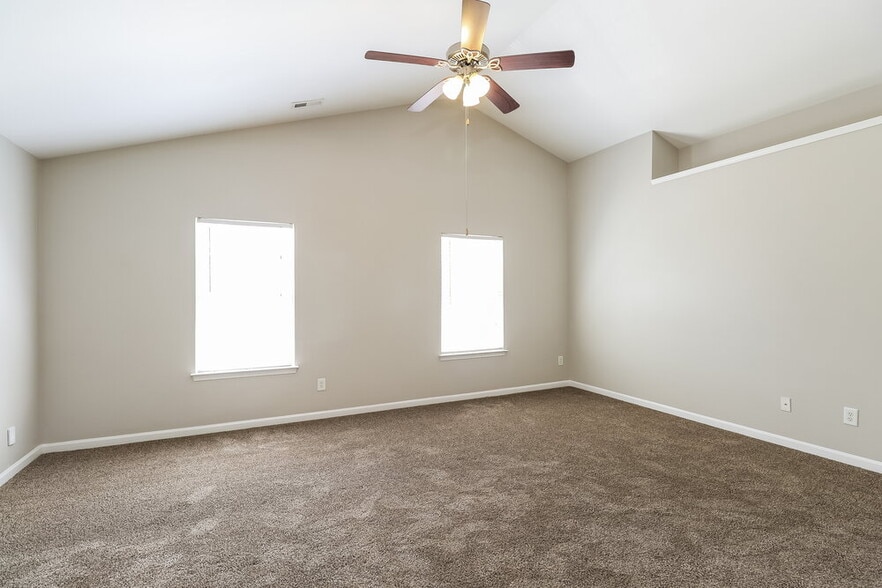 Building Photo - 620 Wrayhill Dr