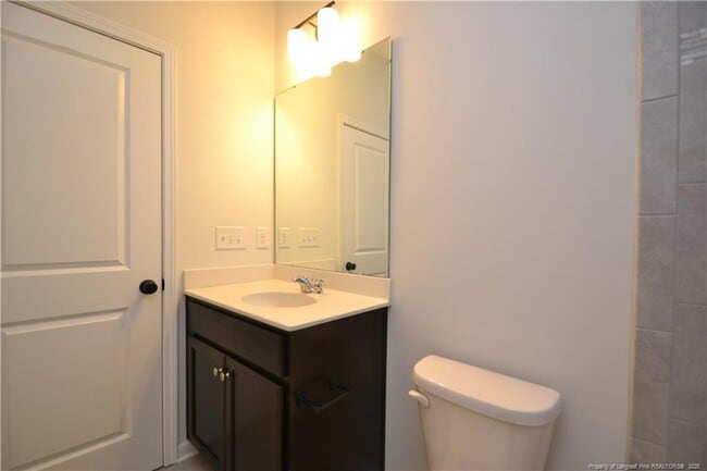 Building Photo - 1405 Luxor Dr
