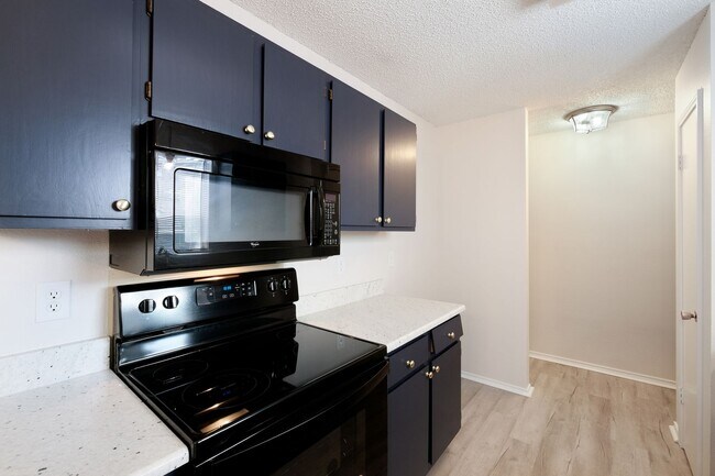 Building Photo - 629 Fern Meadow Dr