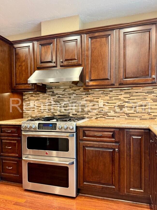 Building Photo - 11339 Red Cedar Ln