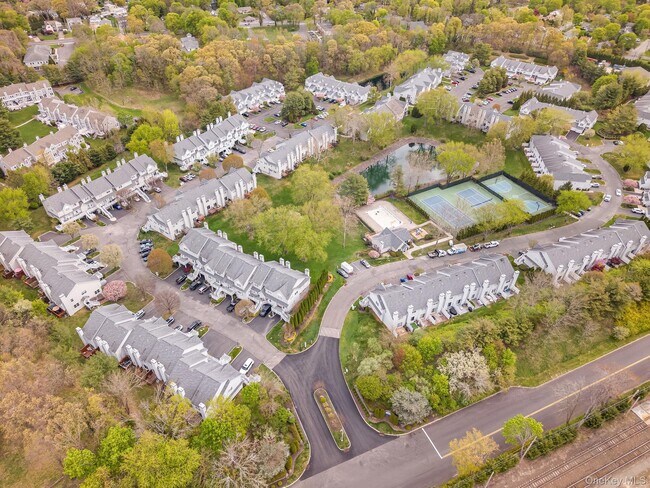 Building Photo - 113 Leeward Ln