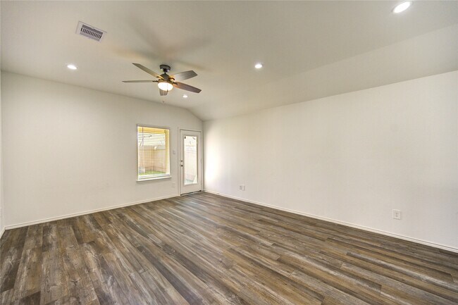 Building Photo - 5406 Castlebury Meadows Dr