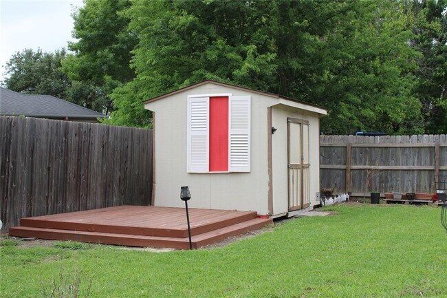 Building Photo - 16205 Glorious Ln