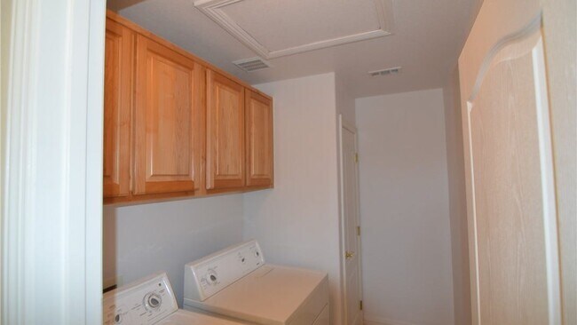 Building Photo - 2290 Bull Lake Dr