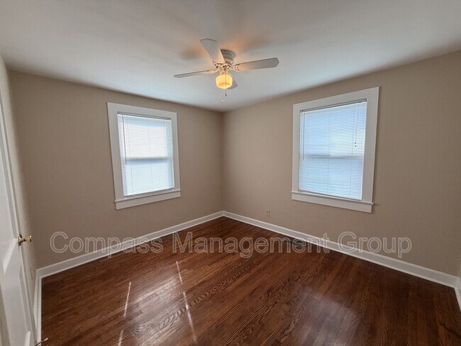 Building Photo - 3300 Miami St