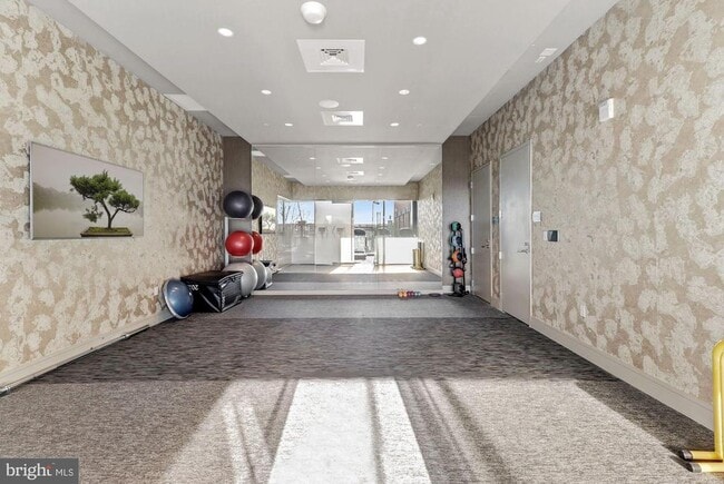 Building Photo - 45 Sutton Square SW