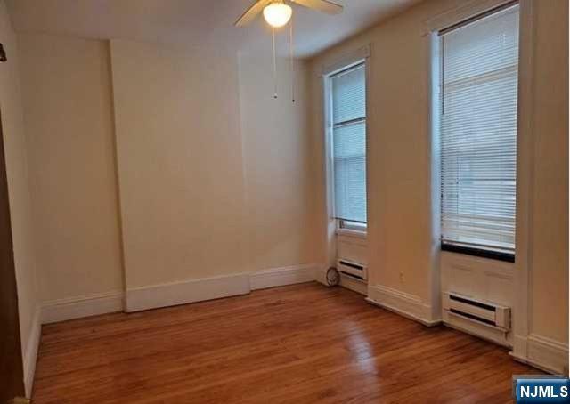Building Photo - 107 4th St
