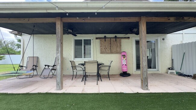 Building Photo - $2,995.00 - 3 Beds / 2 Baths, no deposit option available!