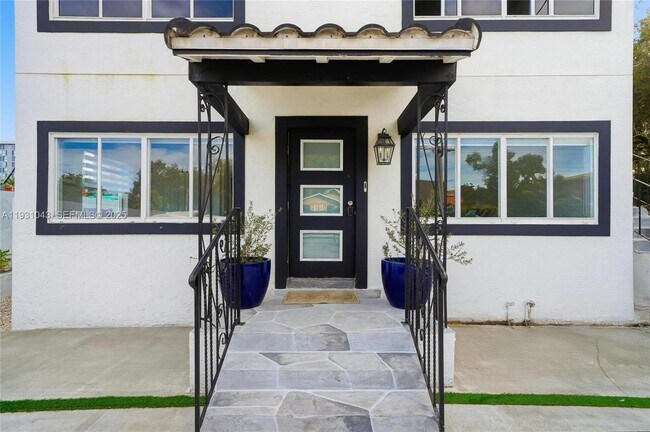 Building Photo - 1590 NW 38th St