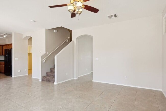 Building Photo - San Tan Heights