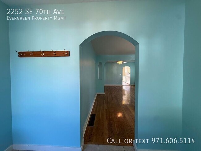 Building Photo - 2252 SE 70th Ave