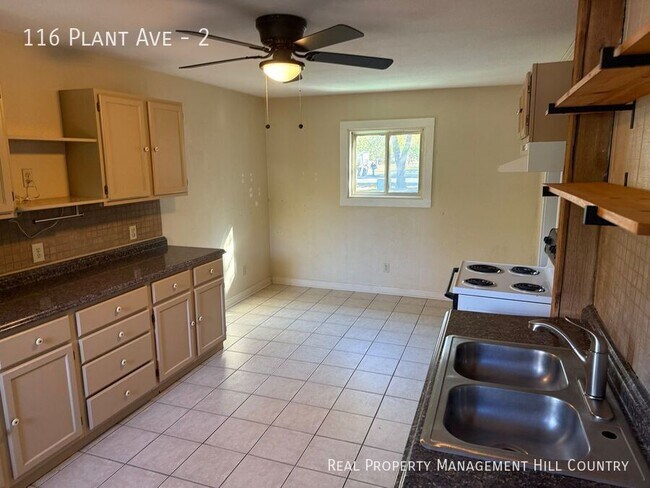 Building Photo - 116 N Plant Ave