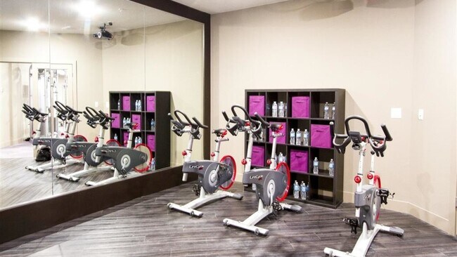 Building Photo - 828 Broadway