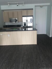 Building Photo - 1111 SW 1st Ave