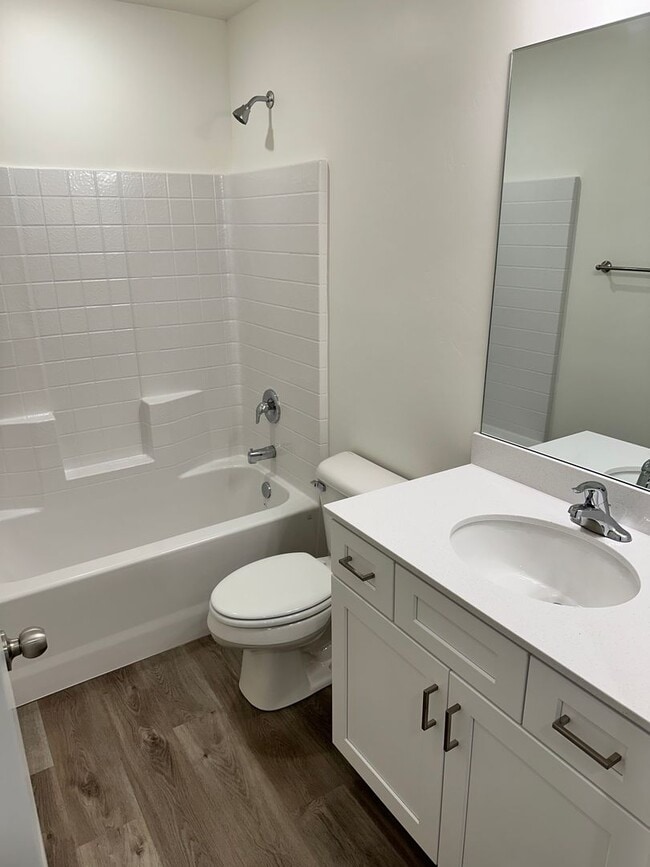 Building Photo - 3 Bedroom Home in Desert Color with Lagoon Access! End Unit!