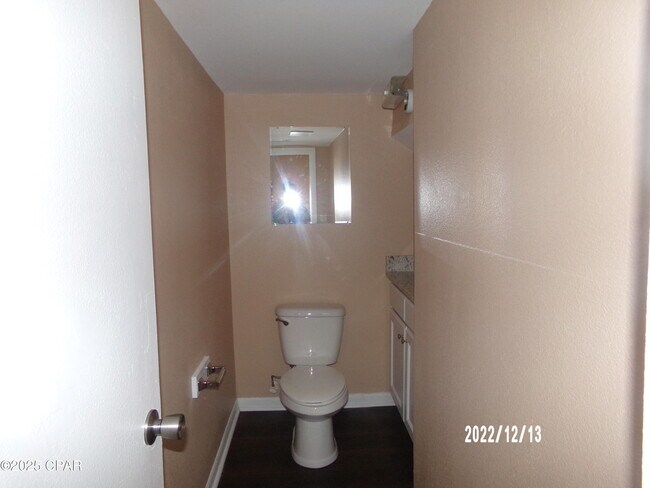 Building Photo - 5707 Lake Dr