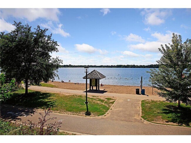 Building Photo - 1425 W 28th St