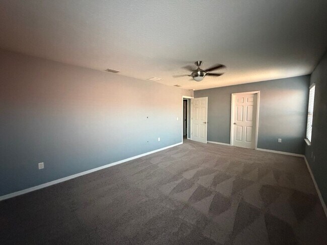 Building Photo - 5-Bed / 4.5 Bath Pool Home Available Now!