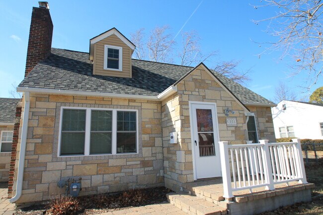 Building Photo - No longer accepting Applications after 10/...