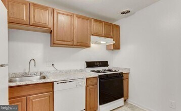 Building Photo - 7997 Audubon Ave