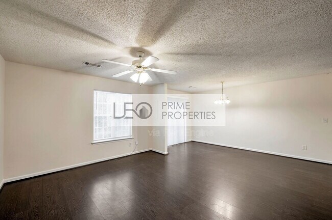 Building Photo - 950 Parkway Rd