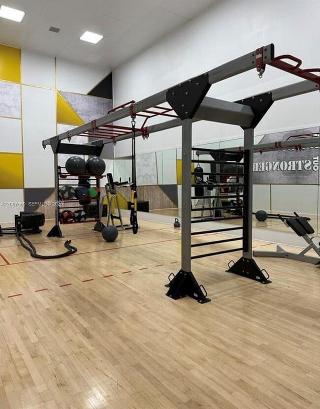 Building Photo - 15570 SW 105th Ln