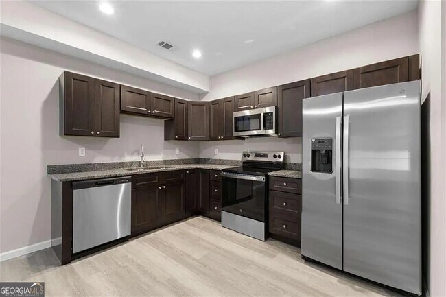 Building Photo - 20 Breanna Way