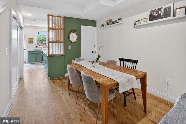 Building Photo - 1510 1st St NW